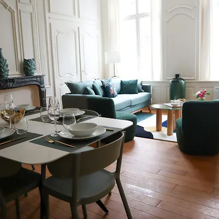 Apartment De Louise *