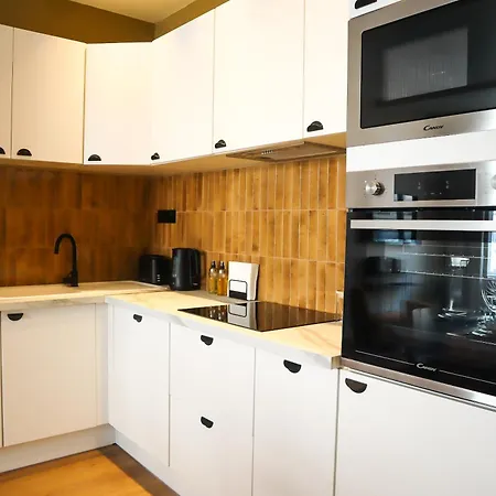 Apartment De Louise *
